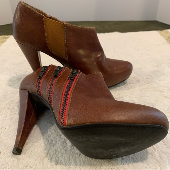 Steve Madden boot heels size 7, color: brown. Heel size: 4” - Picture 10 of 10